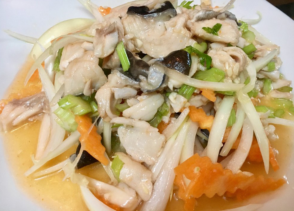 Cá xào nấm